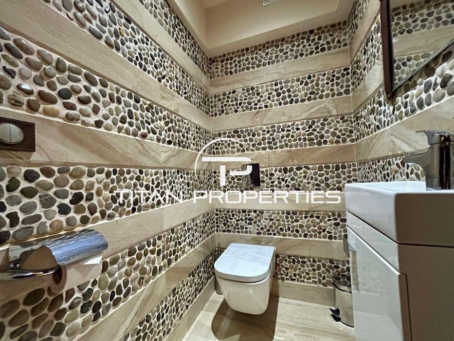 Уникален четиристаен апартамент в район Западен