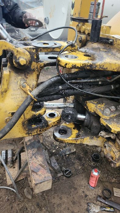 Servicii Profesionale Reparații Utilaje Electric Bucși, Bolturi