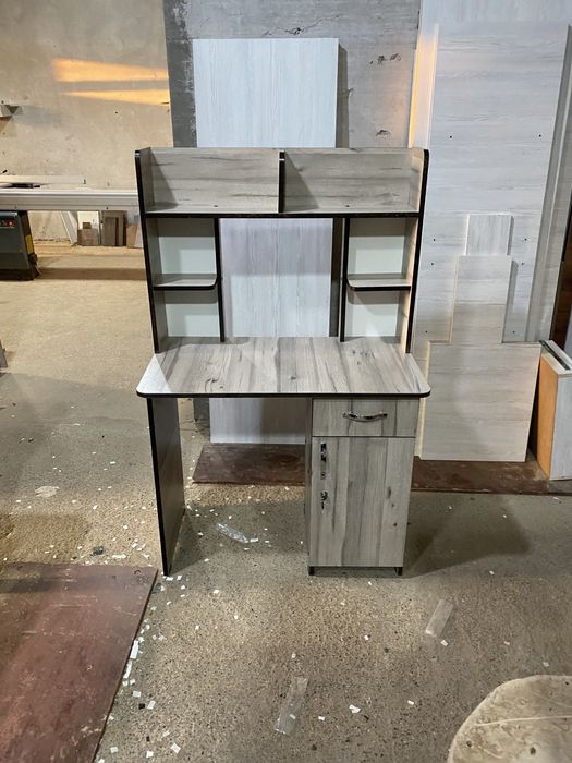 Стол писменный от производителя