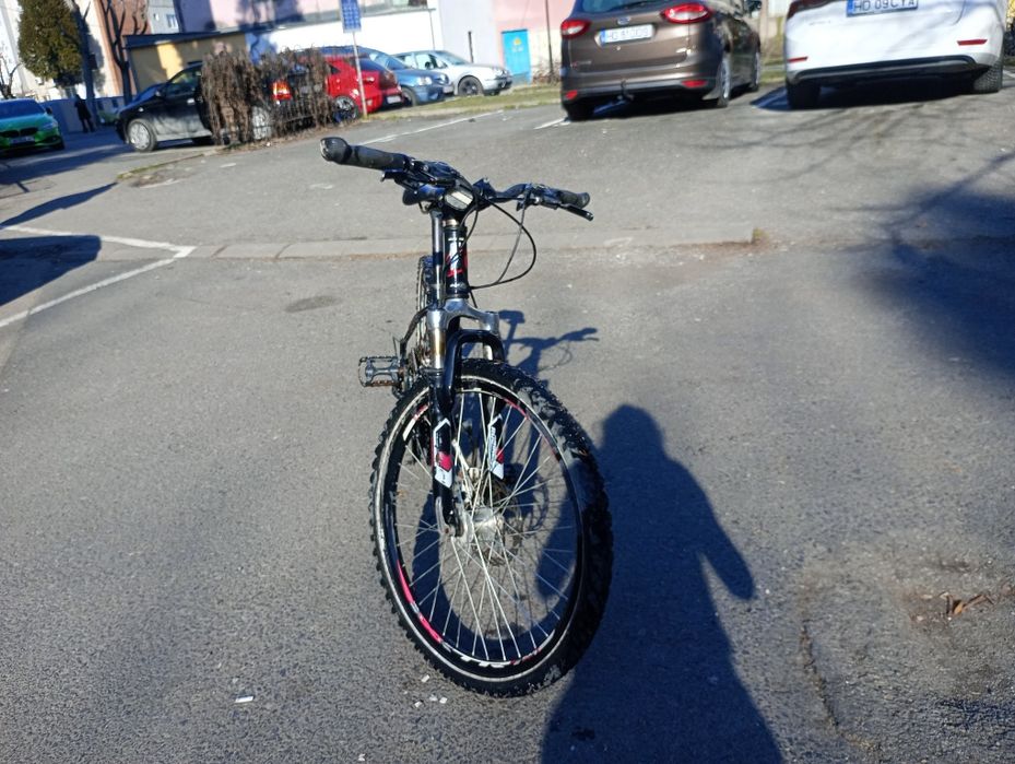 Vând bicicleta de copii