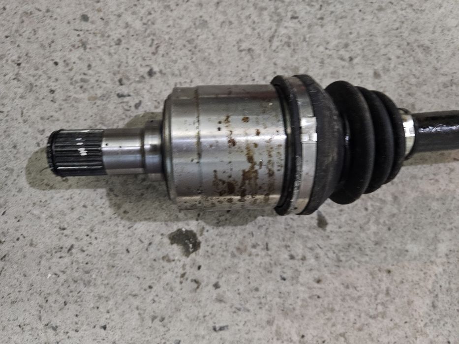 Полуоска за Honda crv 2  2.2 140ks