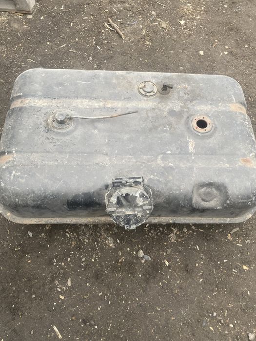 Продам зиловский бак