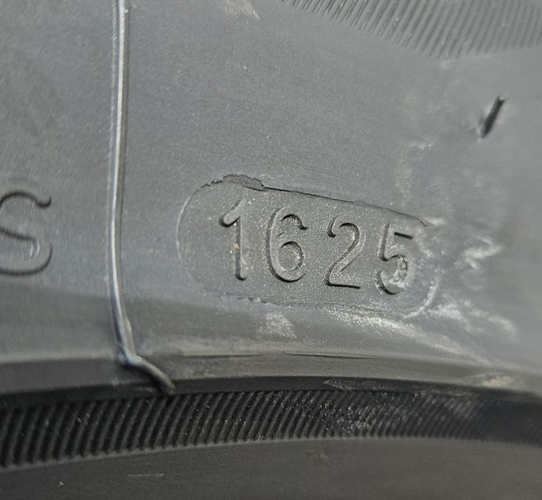 225/55 R19 , 99W, UNIGRIP Lateral Force 4S, Anvelope all season M+S