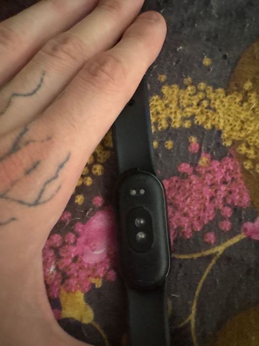 Mi ban 9 сломалось стекло подчинить не дорого,деньги нужны продаю