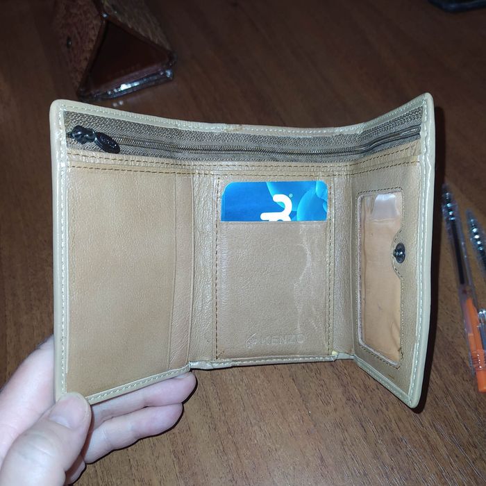 Продам женские портмоне