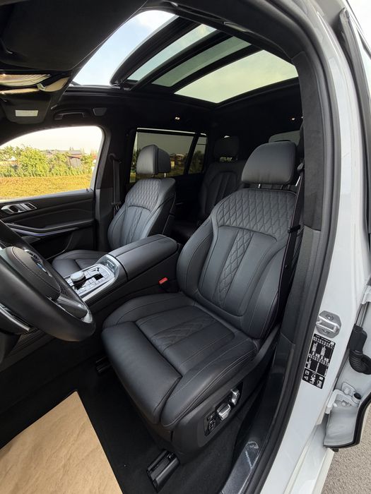 BMW X7 M60i xDrive