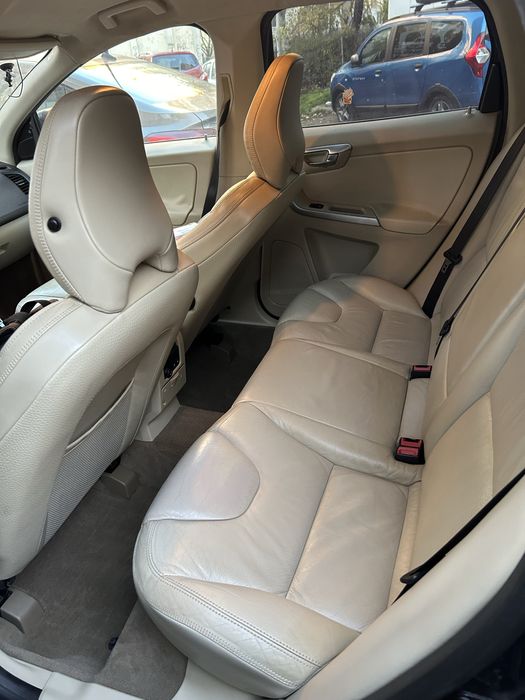 Vand Volvo XC 60, an 2009, 2.4 diesel