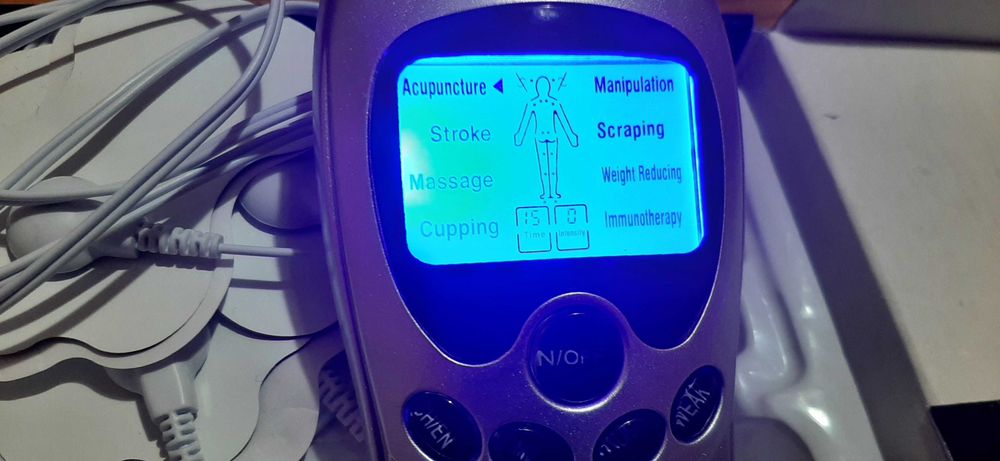 Aparat pentru electrostimulare masaj