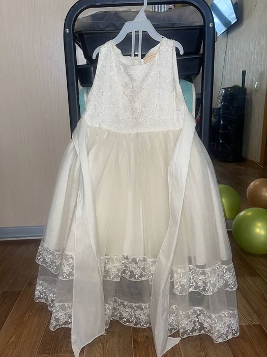 Продам платье на утренник
