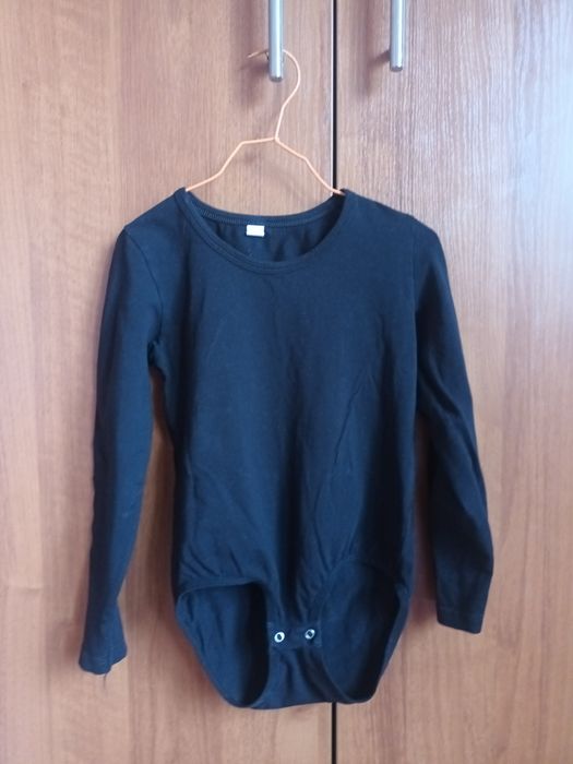 Дрехи за момиче ръст 134 см.