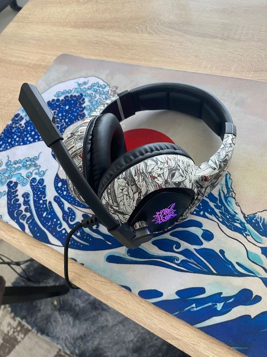 Геймърски слушалки с микрофон и RGB подсветка