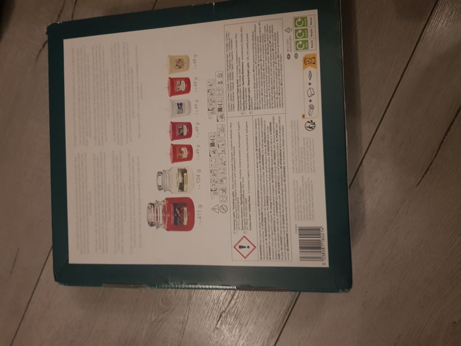 Ароматни коледни свещи