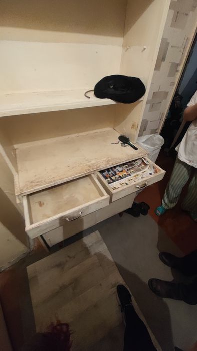 Отдам шкаф , кухонный сервант