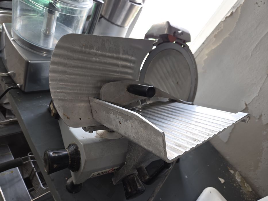 Robot legume cu discuri, stare buna, 220v
