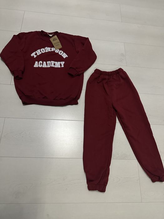 Compleu marimea  7-8 ani