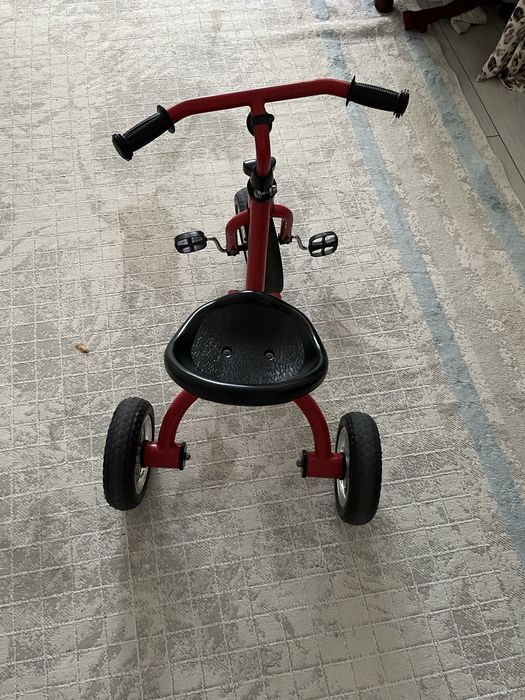 Продам  детский трехколесный велосипед