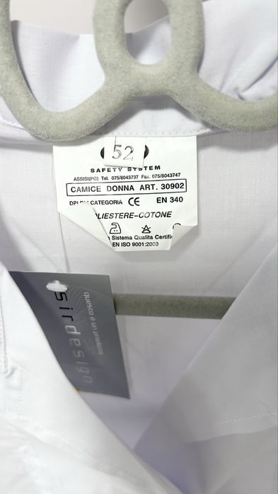 Halat medical alb damă NOU – mărimea 52 (4XL)