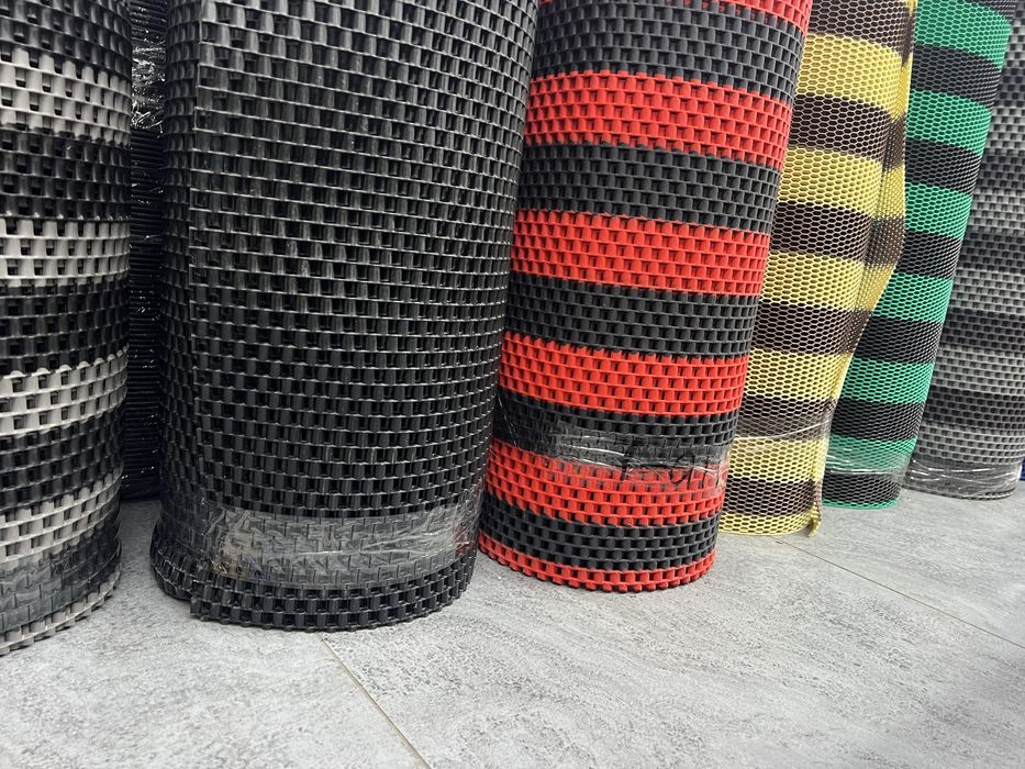 Коврик резиновый в рулоне