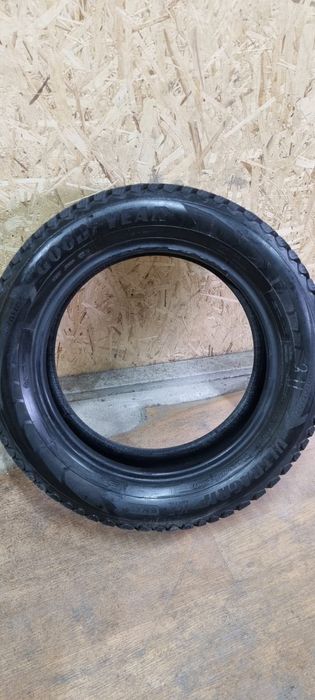 Продам Шипованные шины