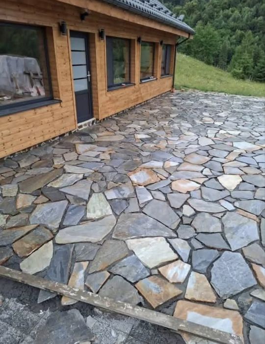 Piatra naturală oferim livrare si montaj oriunde