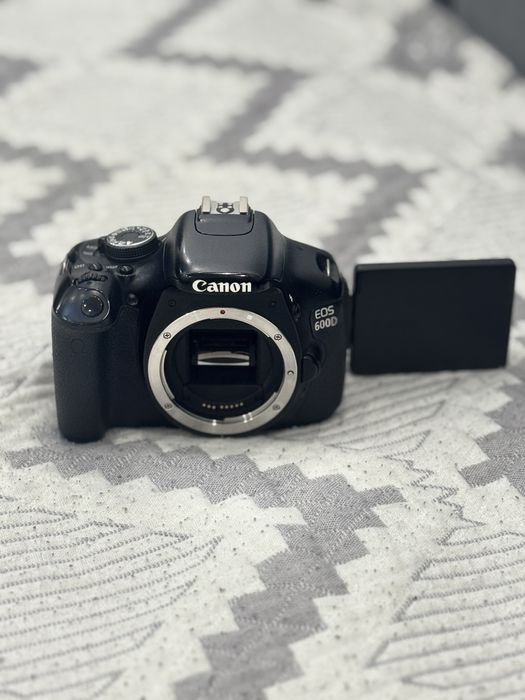 Фотоаппарат Canon 600D