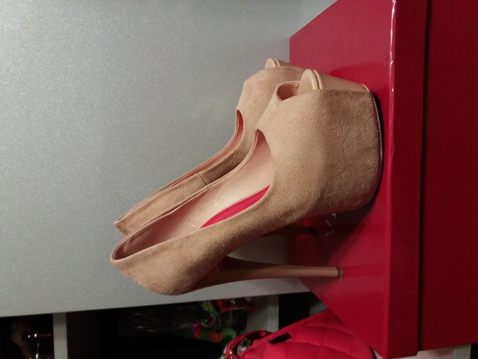 Продам туфли  женские