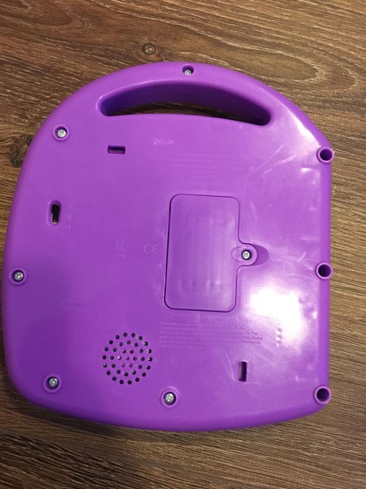 Fisher price пееща книжка на български език