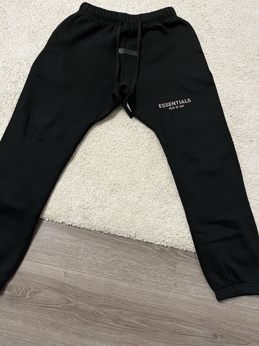 Pantaloni essentials marimea M