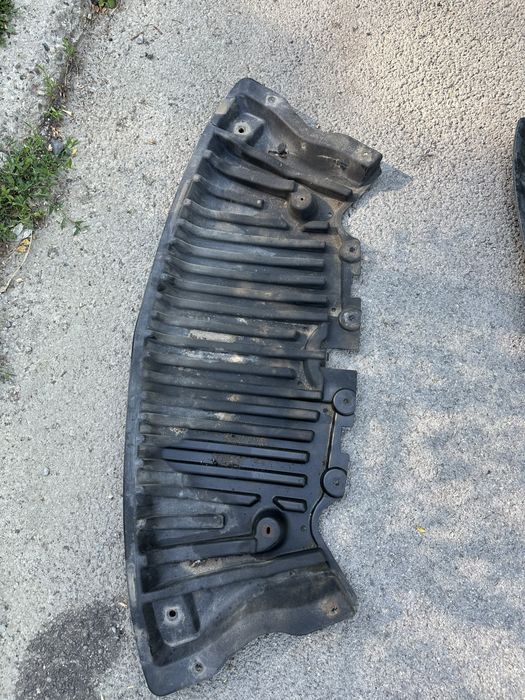 Кора под бронята Mercedes E550 W212