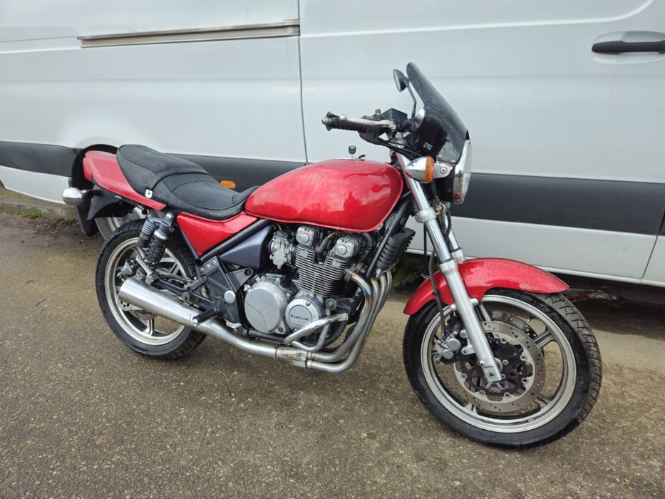 Motocicletă Kawasaki Zephyr 550