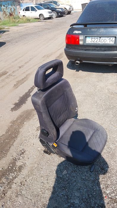 Сидение на ауди б 4