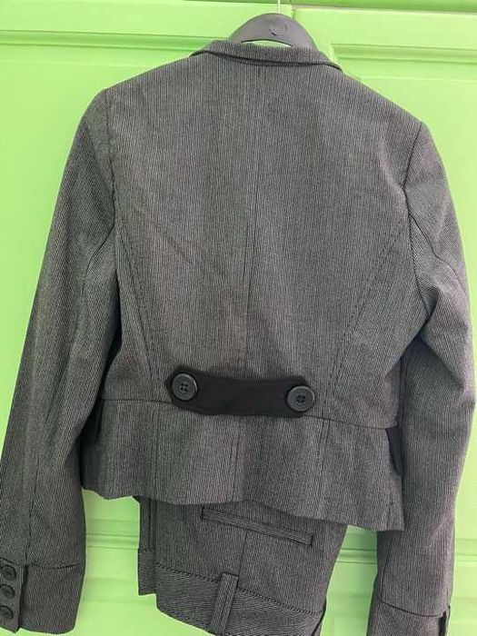 Дамски елегантен костюм