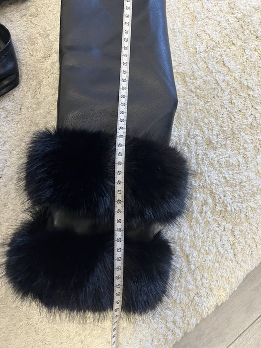 Дамско кожено яке с еко косъм