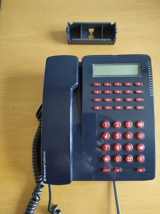 Качествен немски стационарен телефон за възрастни,  почти нов