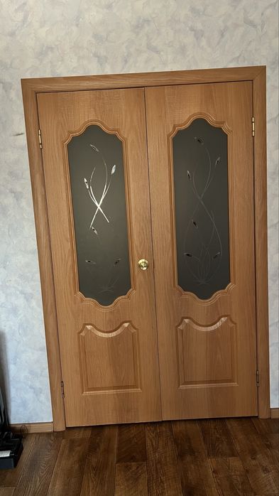 Продам двери,б/у