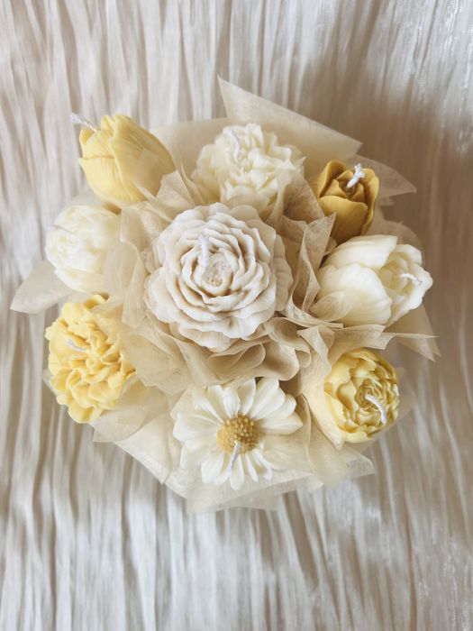 Луксозни букети и подаръци от 100% соев восък