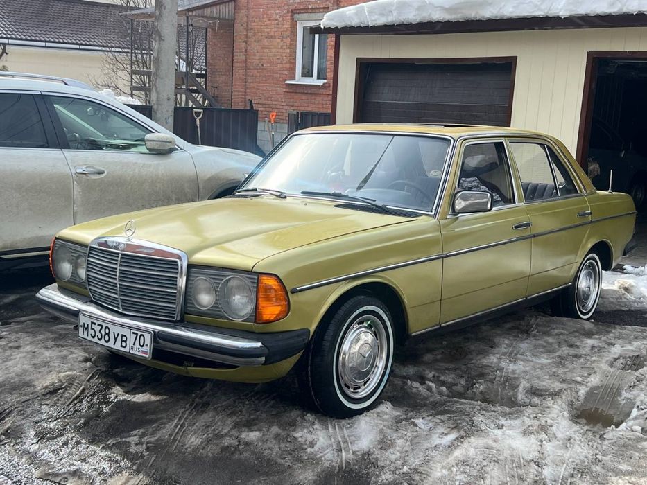 Ретро шины с белой полосой