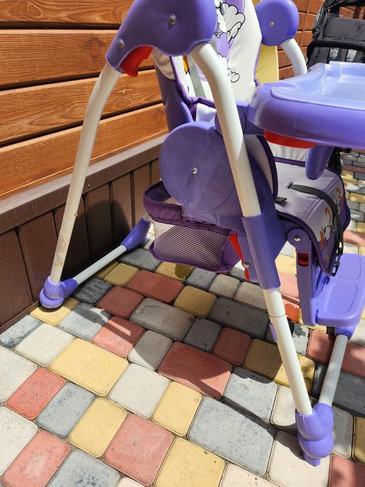 Продам детский стульчик для кормления.