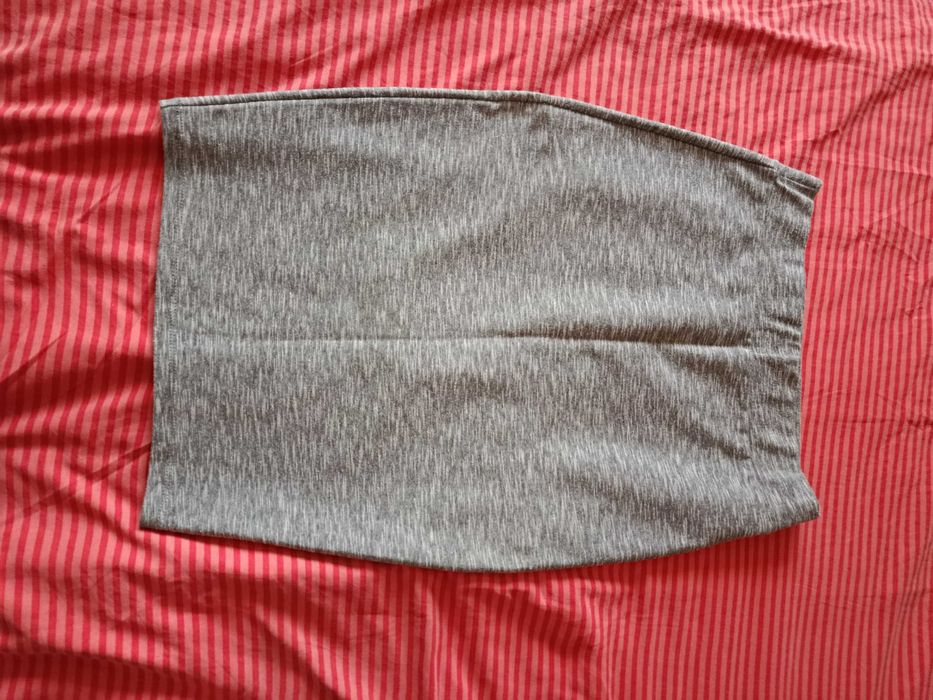 Пола до коляно – различни цветове и размери