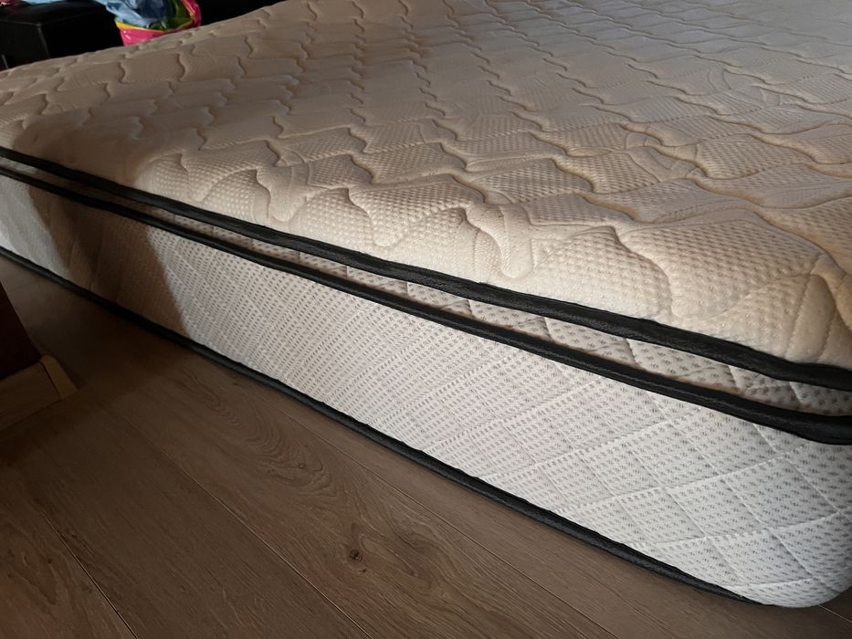 Vand saltea mobexpert in stare buna