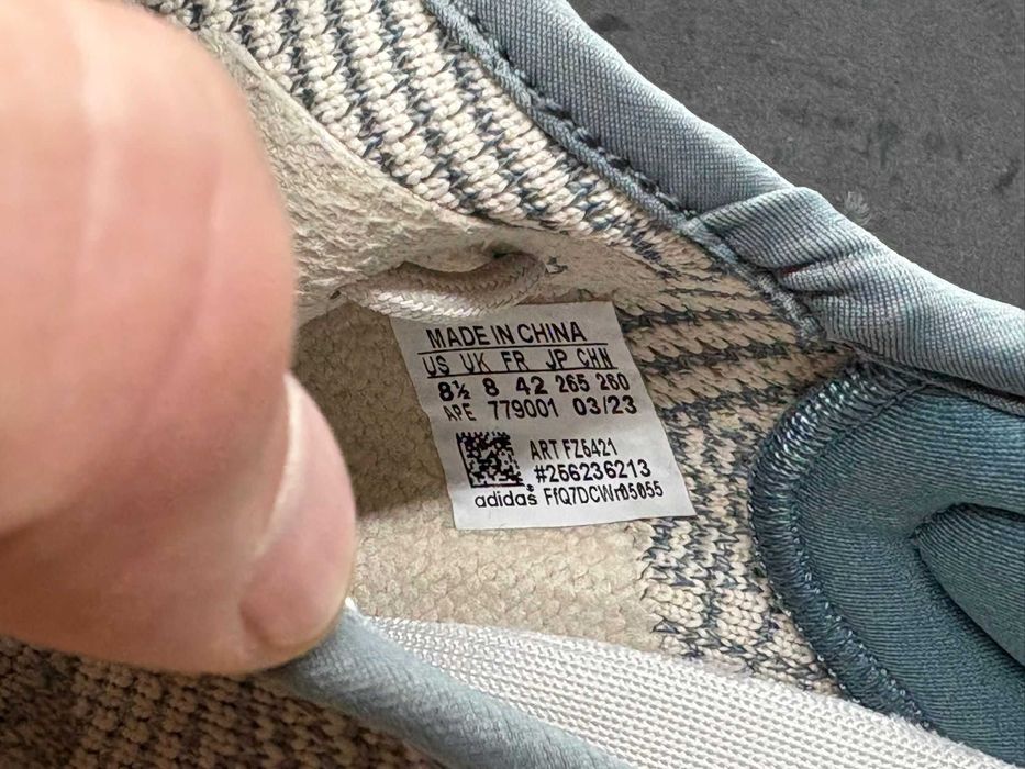 Yeezy Boost 350 V2 Israfil sneakers