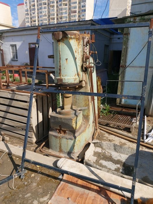 Ковальный молоток