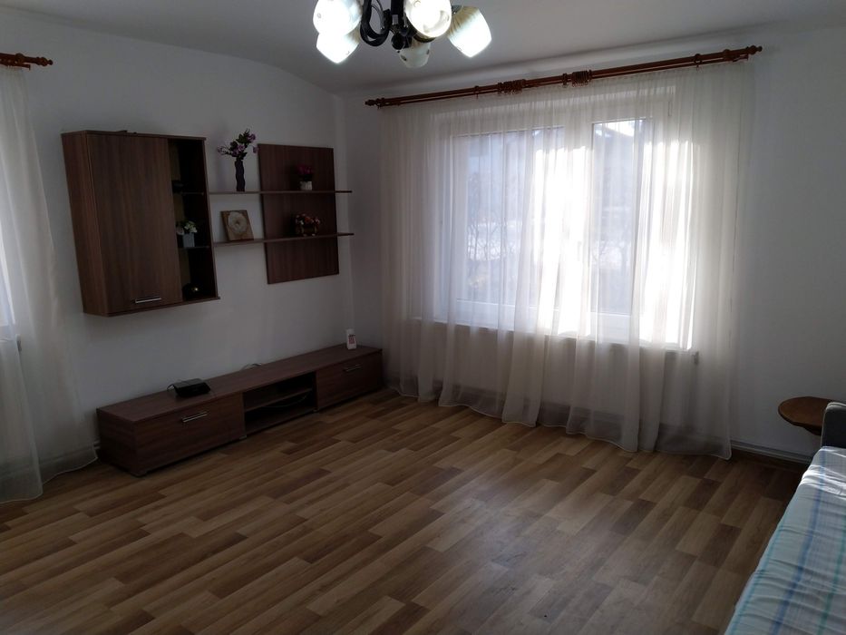 2 camere la curte