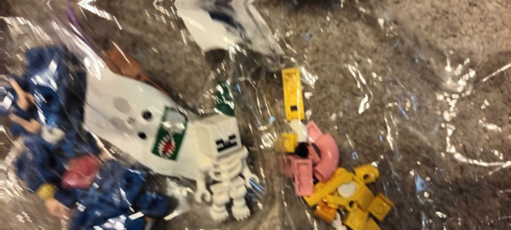 Детски подобни на лего фигурки, над 6 години