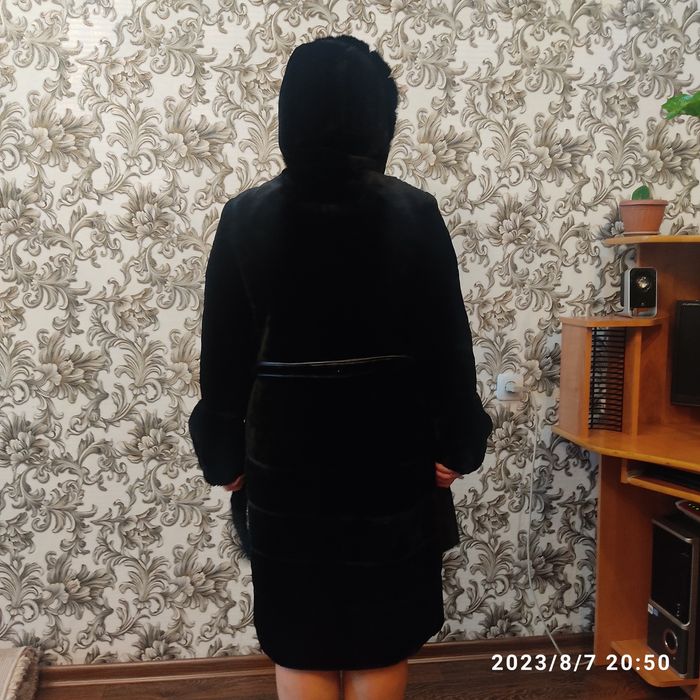 Шуба-мутон на цигейке. С норковыми вставками