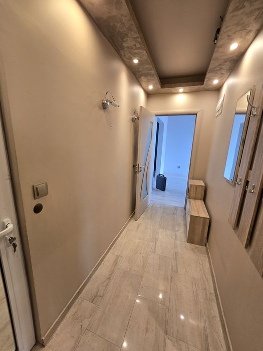 Продава се Тристаен апартамент в Хасково, Любен Каравелов - 96 кв.м за 1042 €/кв.м - Снимка #8