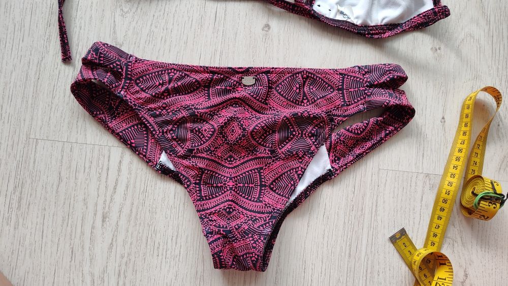 costum de baie dama marimea S nou niciodata purtat