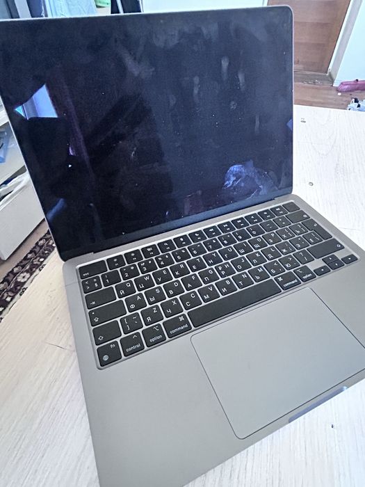 Macbook Air M2 2022