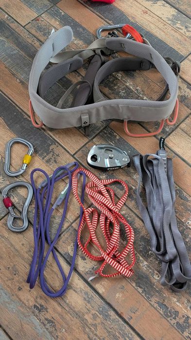 Kit avalansa ortovox, ham escalada, coltari automati,clapari rossignol