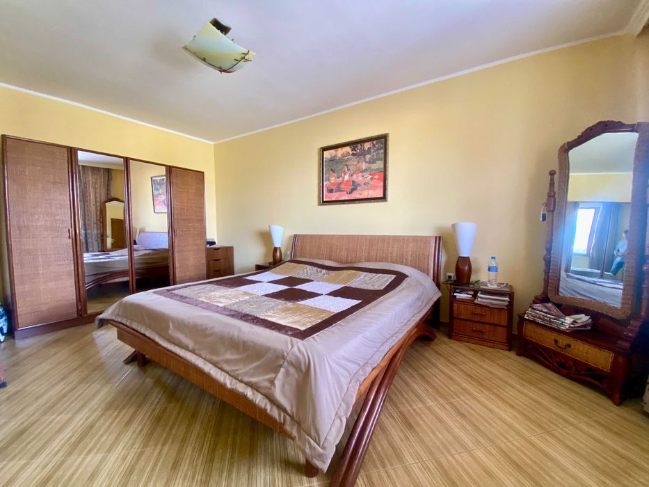 Продава се Двустаен апартамент в к.к. Слънчев бряг - 250 кв.м за 1213 €/кв.м - Снимка #4